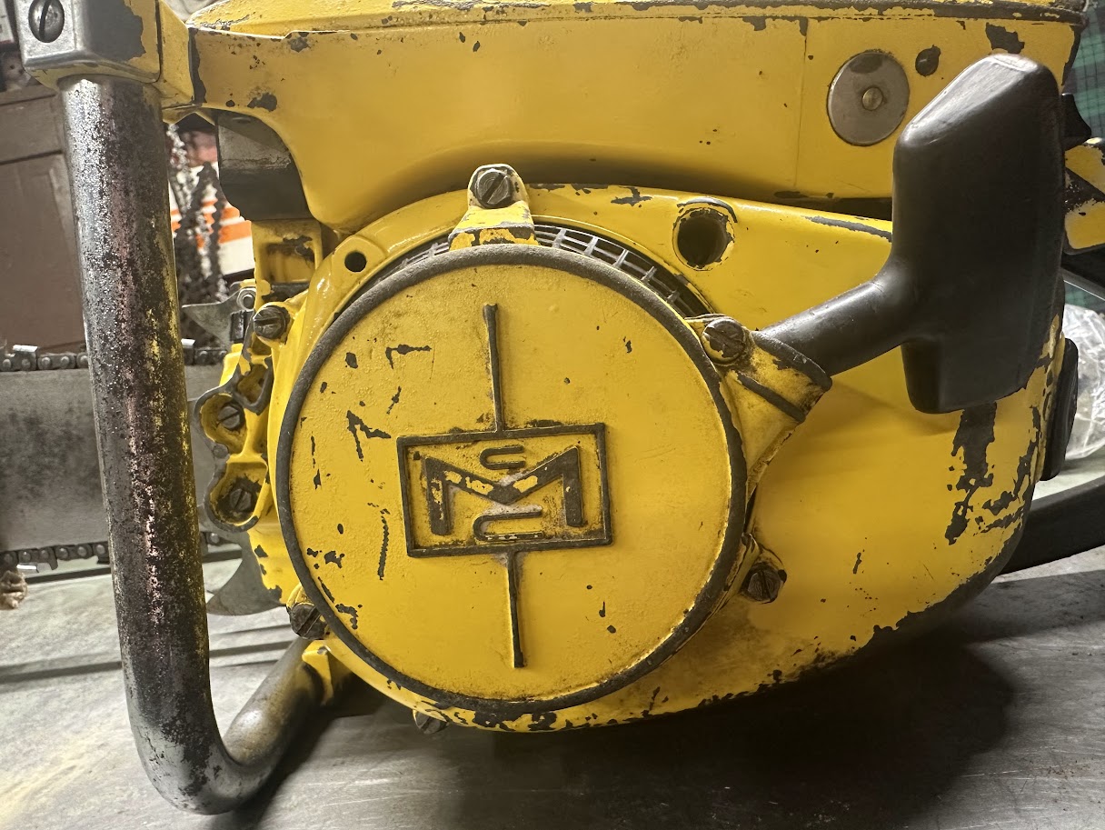 Ancien marquage McCulloch sur une tronçonneuse de la collection OLDCHAINSAW