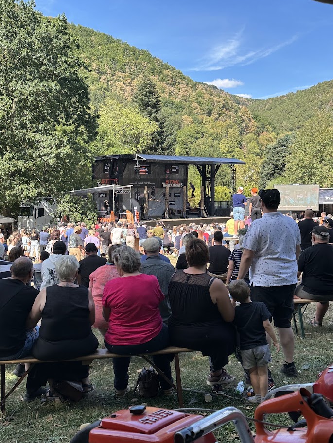 Depuis l’exposition OLDCHAINSAW, le public assiste aux épreuves du Championnat de France STIHL TIMBERSPORTS®.