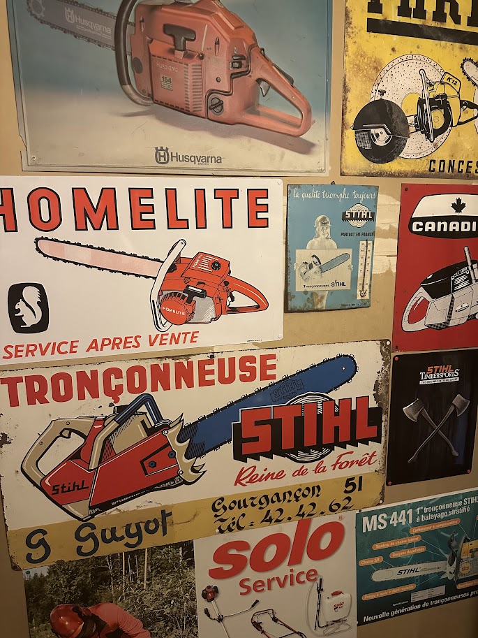 Enseignes et publicités anciennes de la collection OLDCHAINSAW